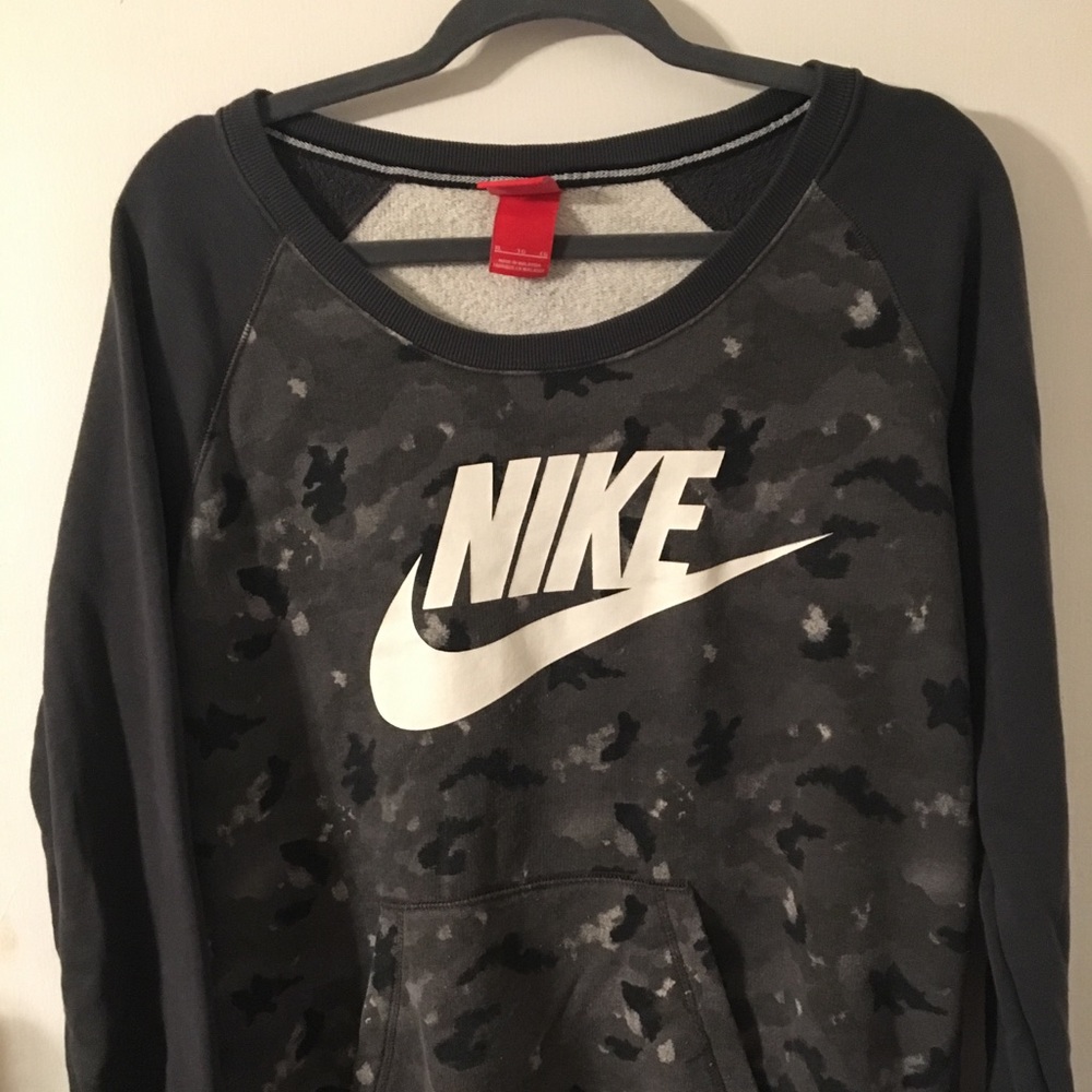 Nike gray camo sweatshirt